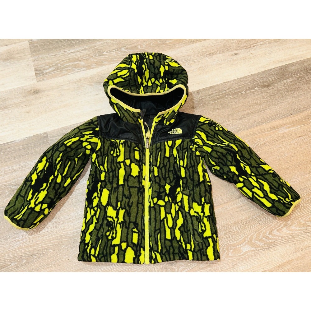 The North Face Reversible True or False Black and Camo Print Jacket 3T